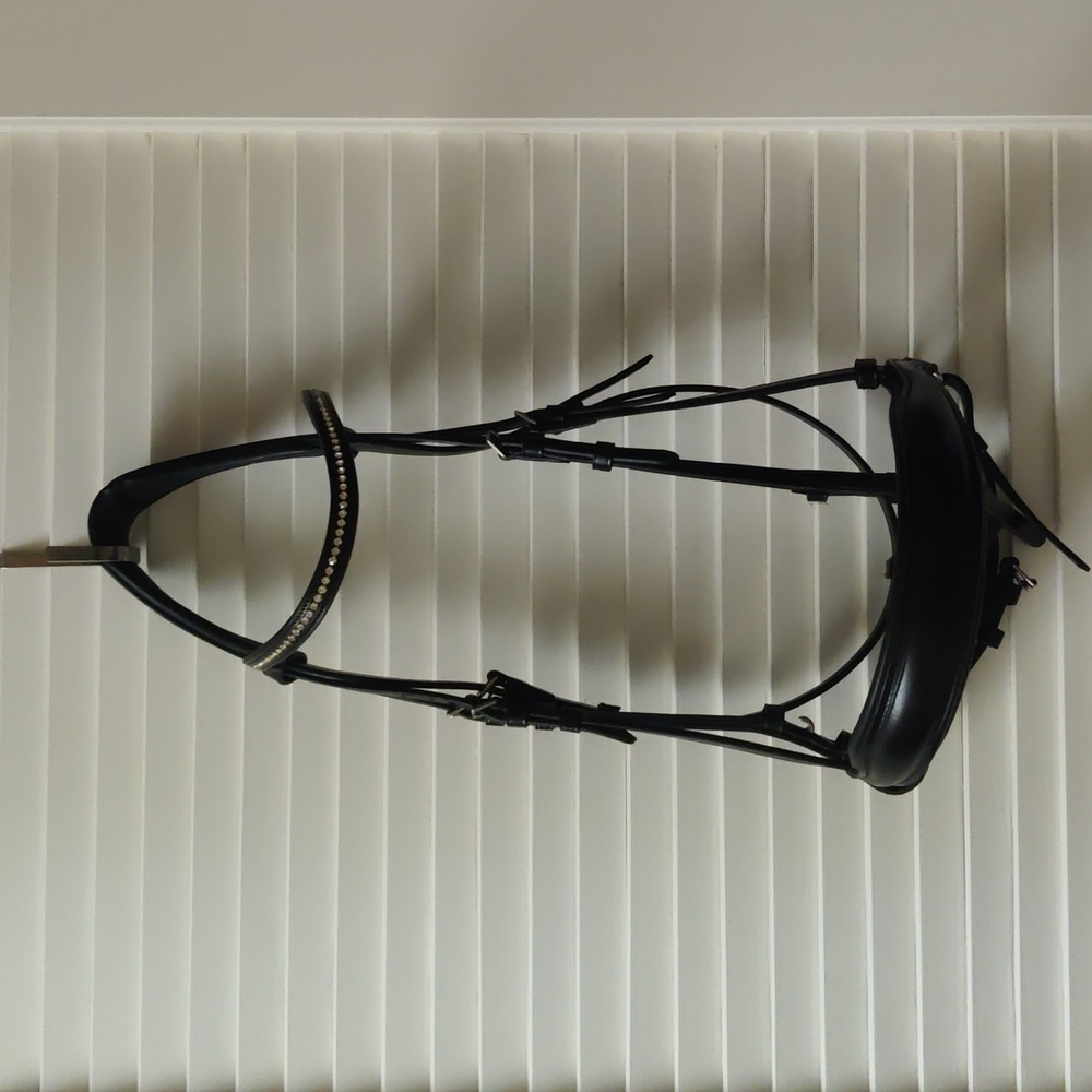 Schockemohle Slimford Bridle WITH Schockemohle Durasoft Reins. Horse Size - Picture 3 of 8